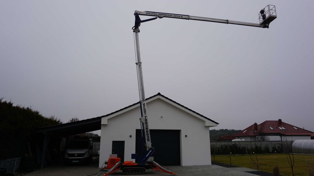 Podnośnik koszowy na gąsienicach, wynajem podnośnika, alpiniści