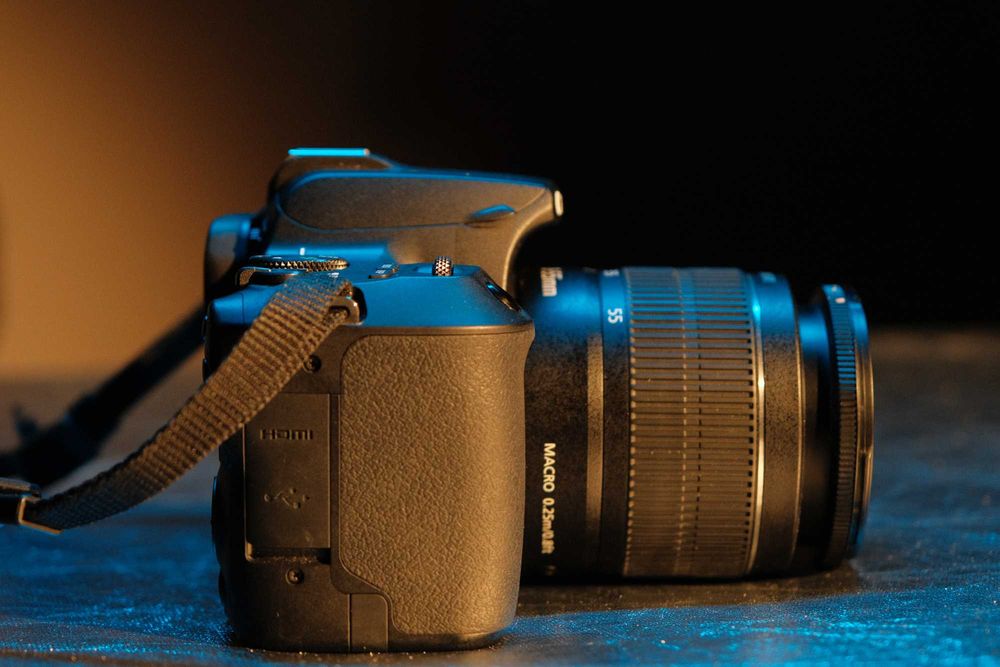 Фотоапарат Canon 250D + комплект (читайте опис!)