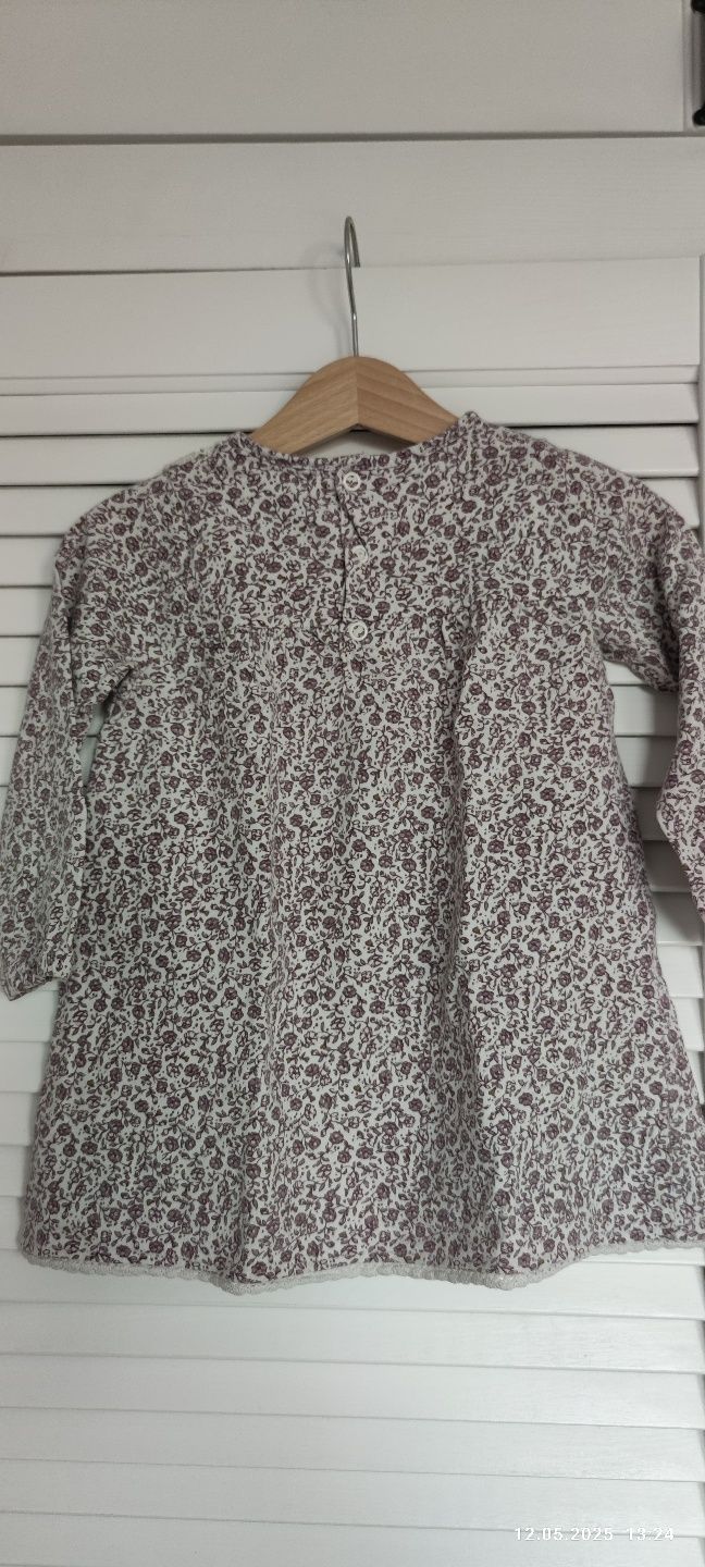Sukienka w kwiatowy wzór - Newbie r. 80 bawełna organiczna