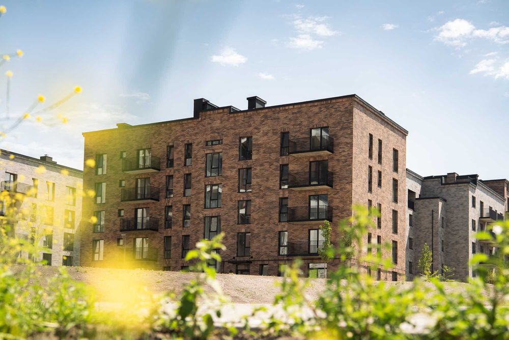 2к квартира 61 м.кв. з власним патіо