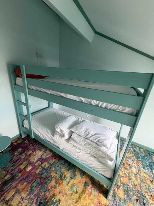 Beliche de madeira azul