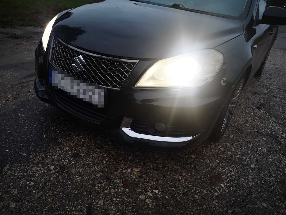 Suzuki kizashi zderzak tył klapa przód deska