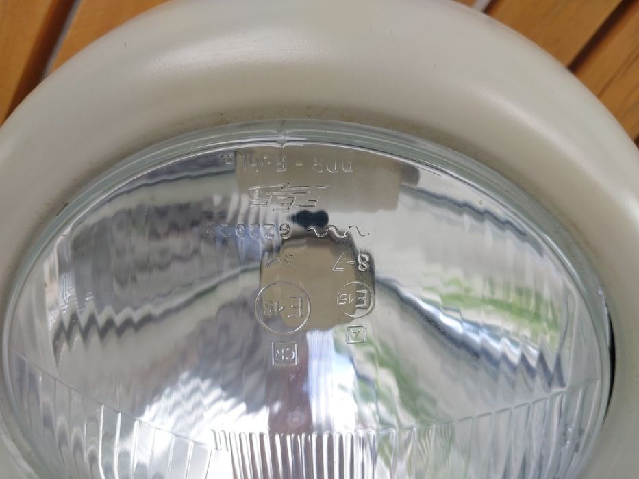 Lampy przednie trabant