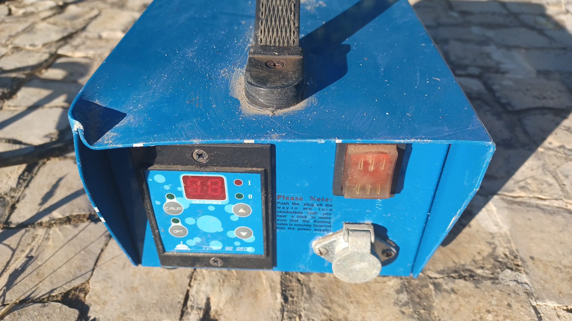 Robô de limpeza para piscina