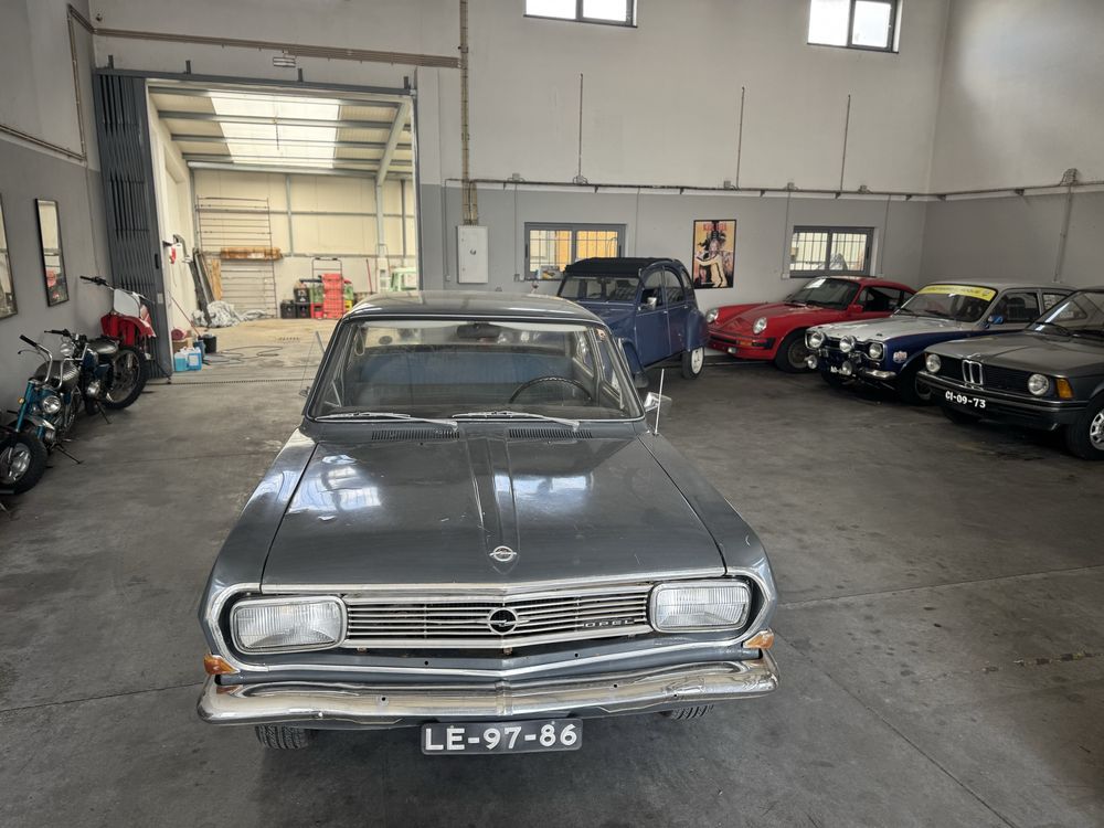 OPEL REKORD 1.7 i SEDAN MK1