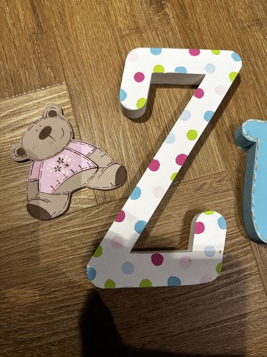 Napis na ścianę literki Zuzia