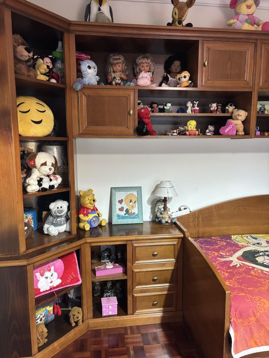 Quarto em madeira maciça cerejeira - cama corpo e meio