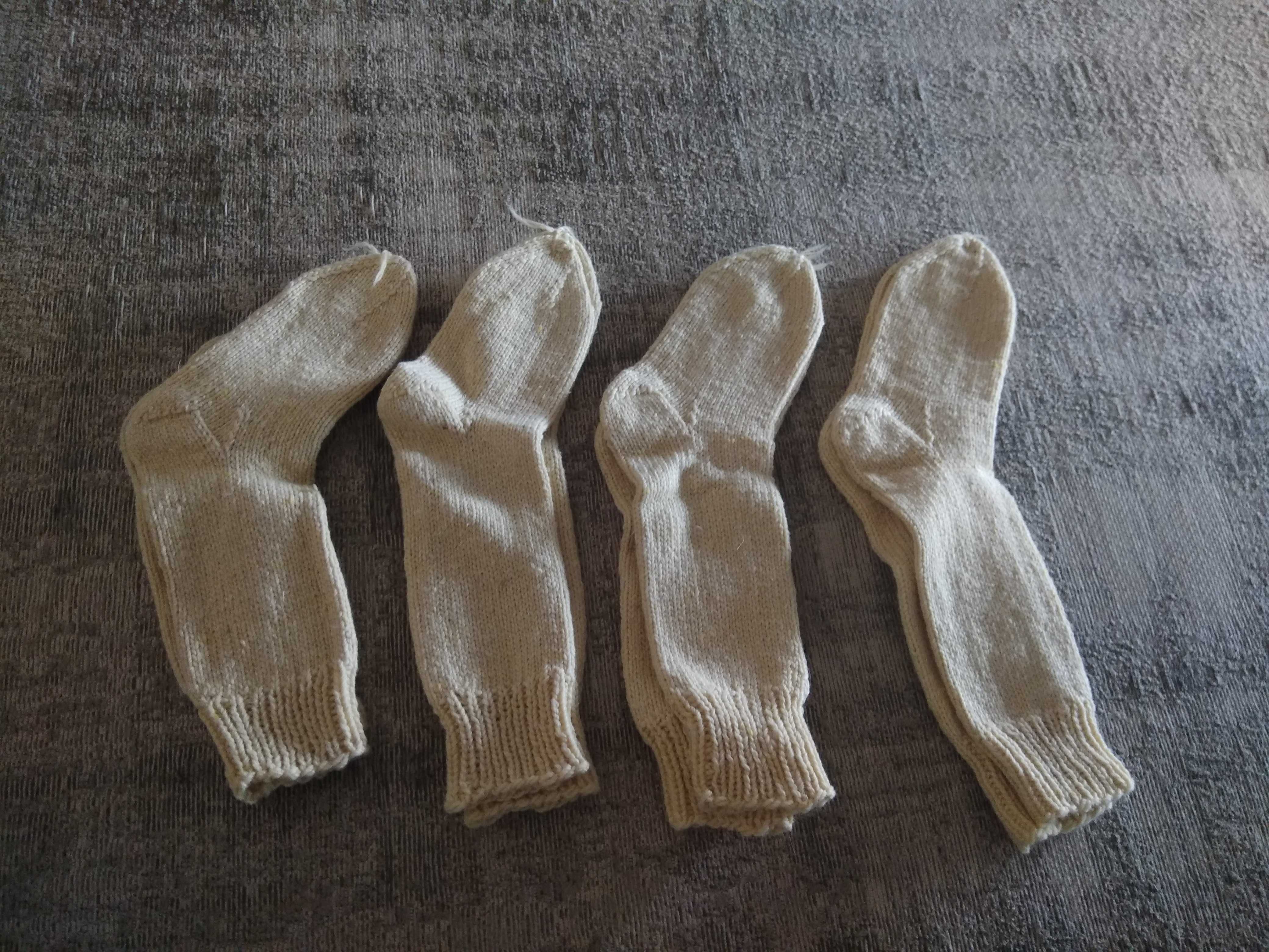 vendo meias de lã feitas a mão