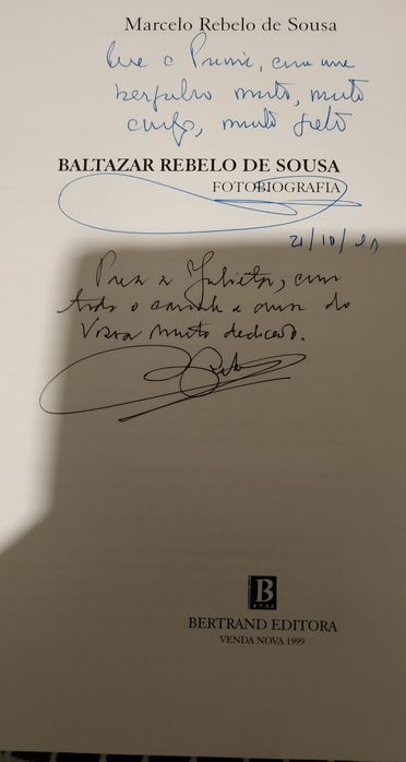 Baltazar Rebelo de Sousa autografado por pai e filho fotobiografia.