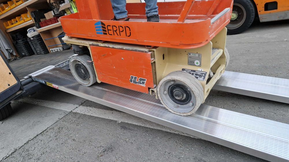 Najazdy aluminiowe ALTRAP - lawety , autolawety 3metry 1,5t