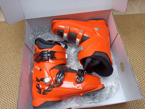Juniorskie buty narciarskie Tecnica JTR3 235mm