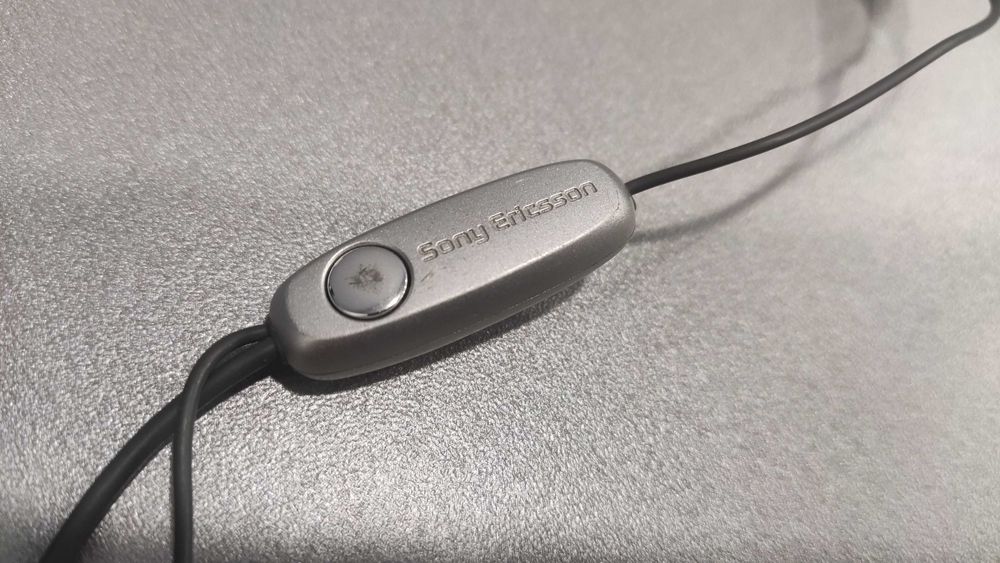 Оригинальные наушники Sony Ericsson