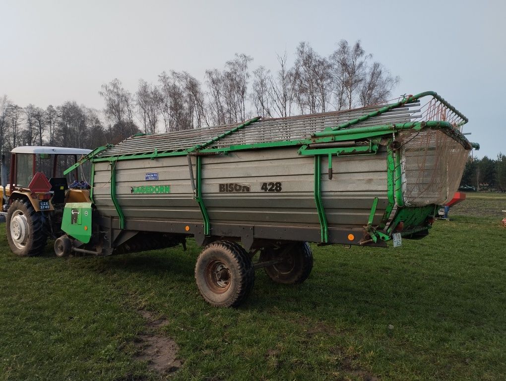 Przyczepa samozbierająca HAGEDORN BISON 428 ,, bardzo dobry stan "