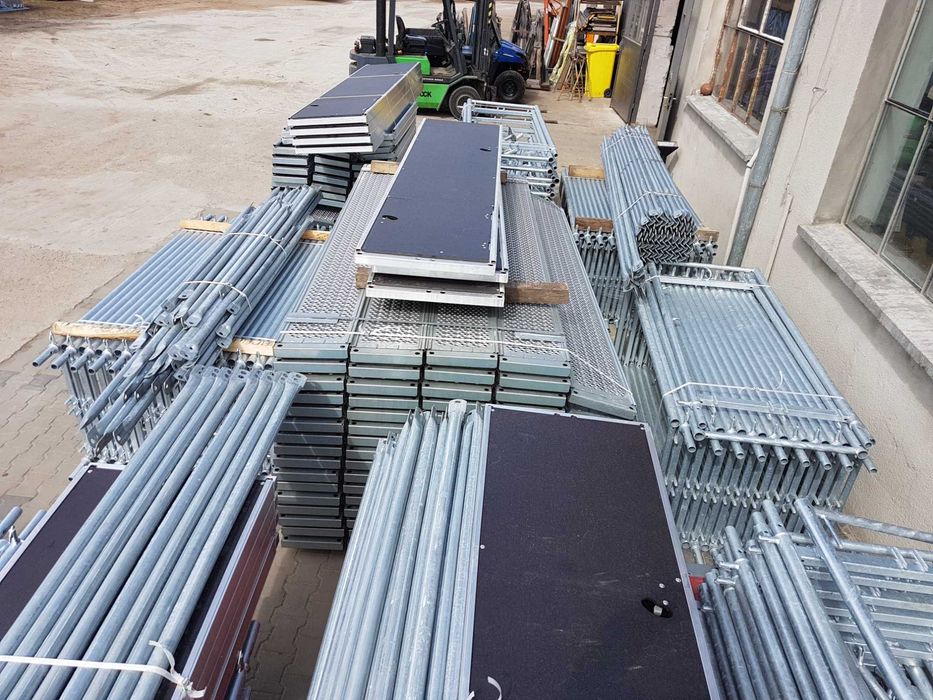 Rusztowanie elewacyjne 300 m2 Podest stalowy