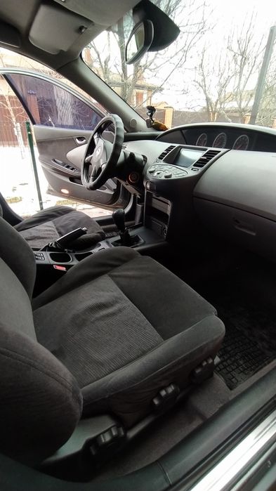 Автомобіль nissan primera