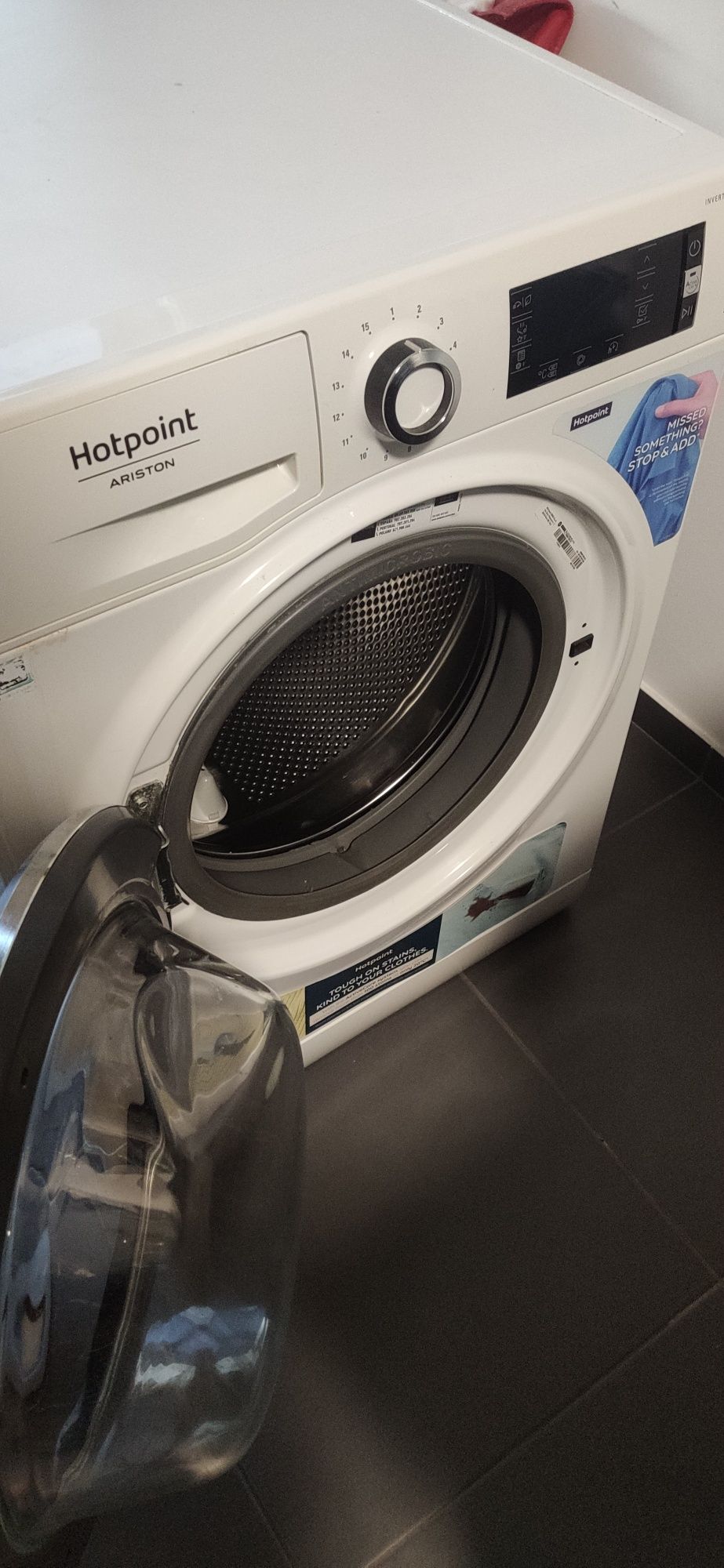 Máquina de Lavar Roupa Hotpoint Ariston 9 kg - 1400 rpm