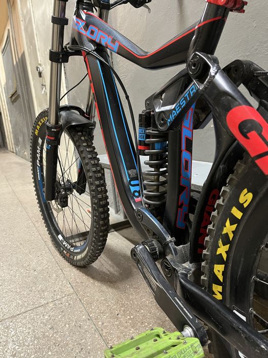 Даунхільний велосипед джайт глорі