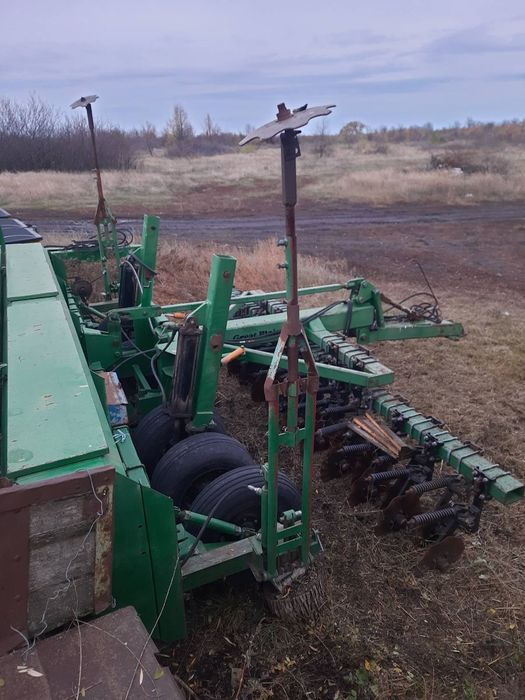 Продам сівалку зернову Great Plains 4.2