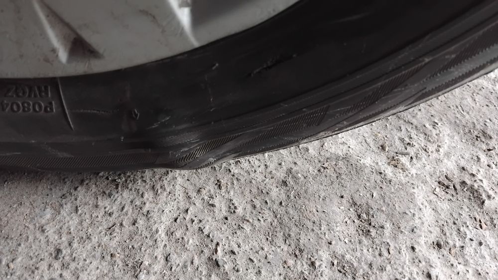 Brifdgestone Blizzak Revo GZ 195 65 15