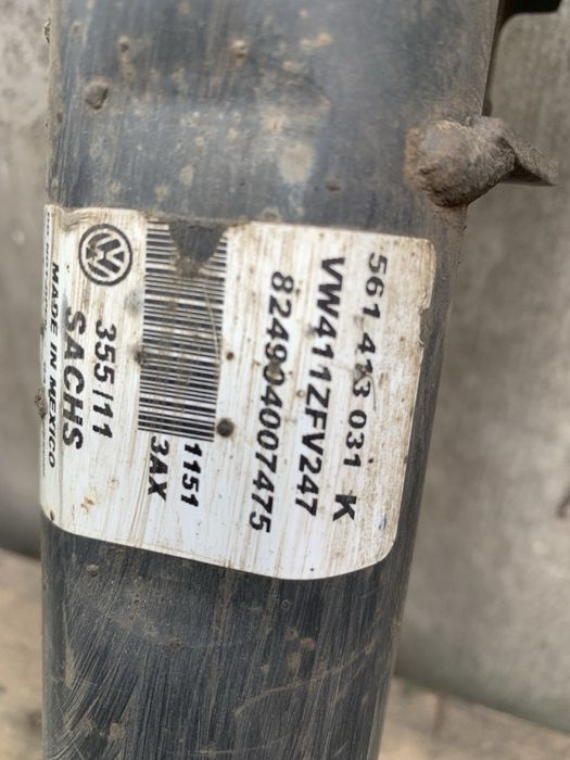 Амортизаторы передние VW Passat b7, b8.(Фольксваген пассат б7, б8.)