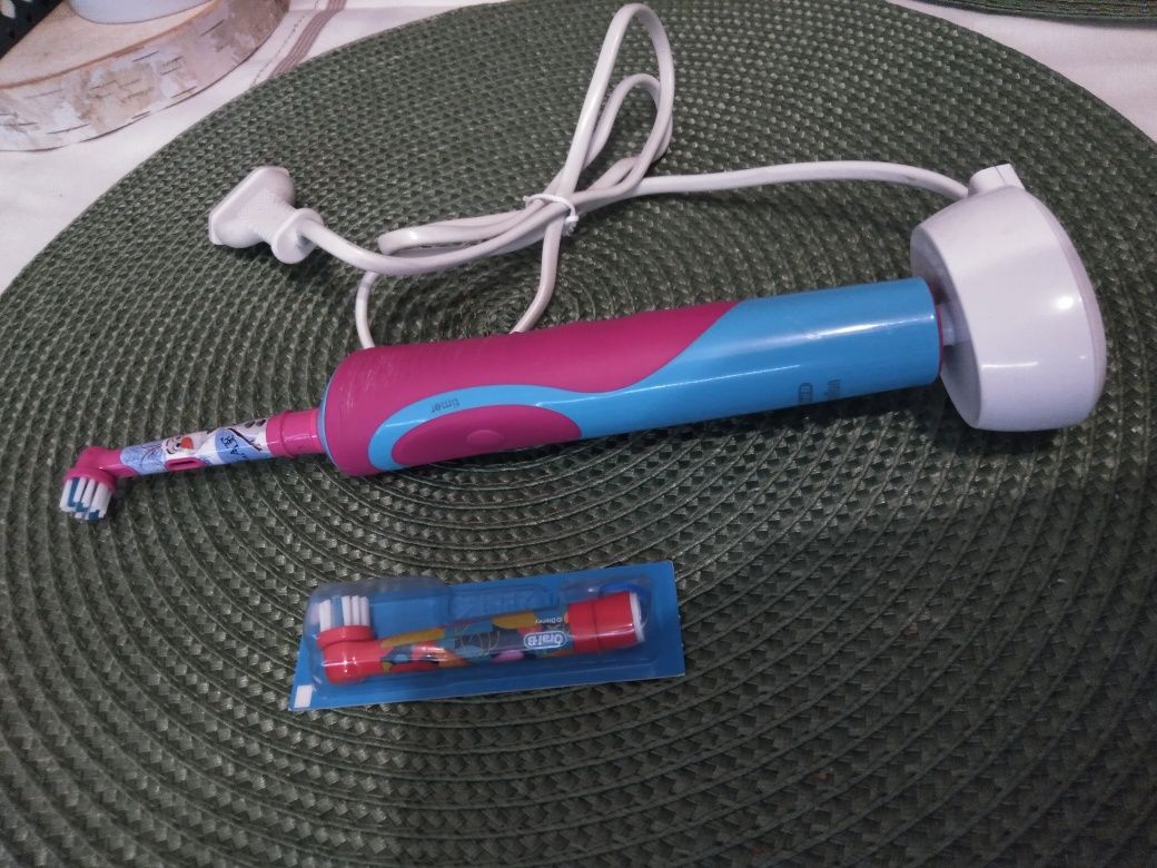 Elektryczna szczoteczka dla dzieci Oral B