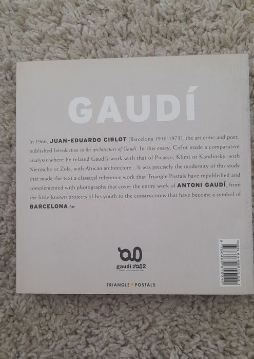 Livro Gaudí An introdution to his architecture
