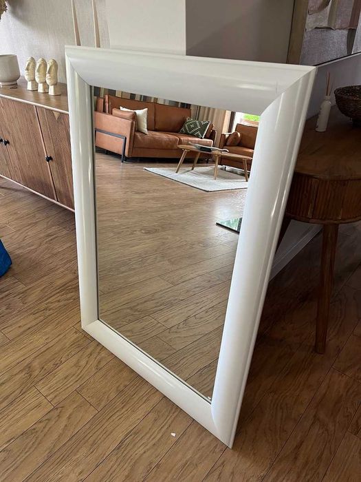 Lustro 80x110 w białej ramie