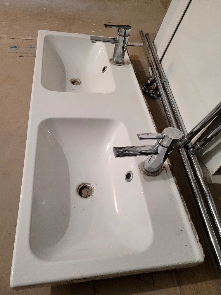 Umywalka 120cm Ikea z bateriami