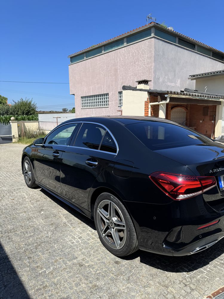 Mercedes Benz 250e Limousine