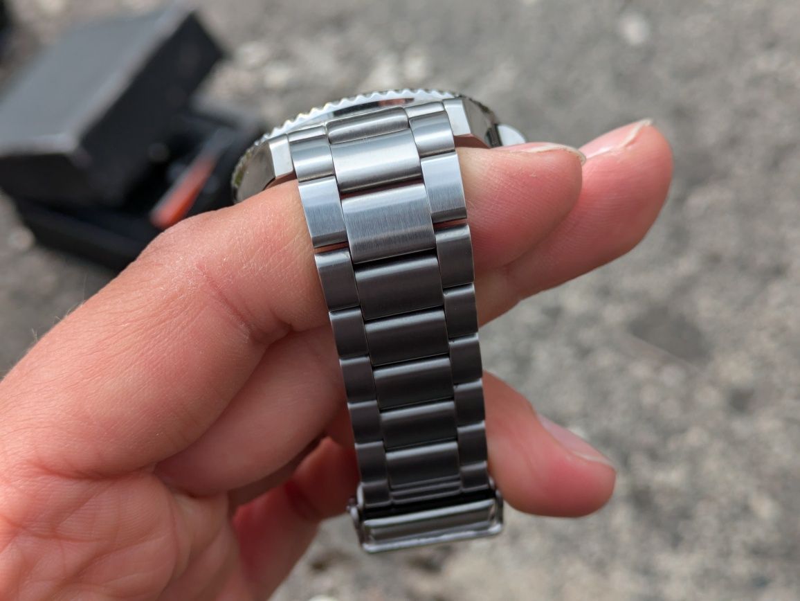 Zegarek Axios Ironclad SW200 ceramiczny bezel masa perłowa luma driver