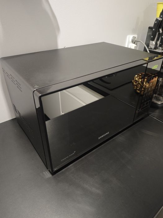 Mikrofalówka z grillem Samsung GE83X