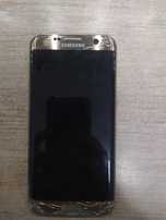 Smartfon Samsung Galaxy S7 Edge złoty, niekompletny