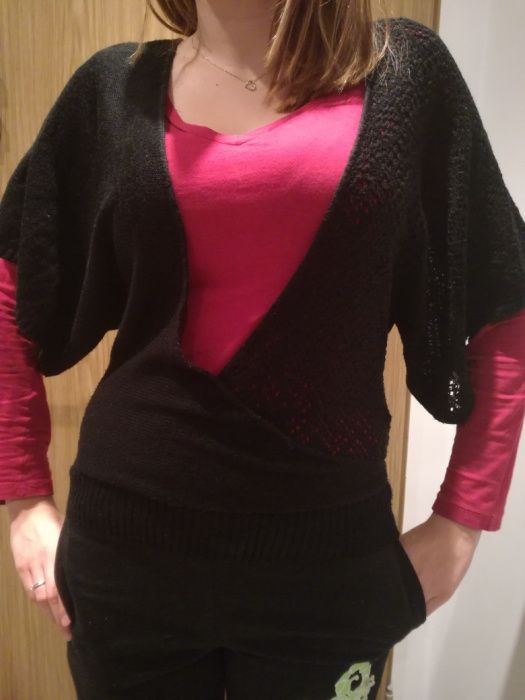 Czarny lekki sweterek M