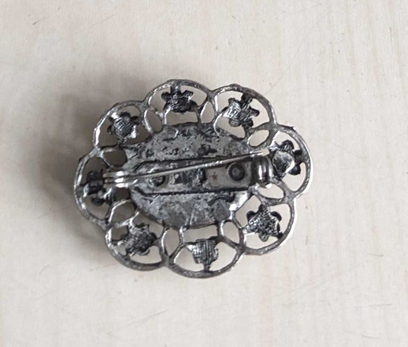 Broszka, 4 cm długość