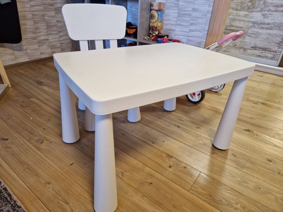 Ikea Mammut стіл та стілець