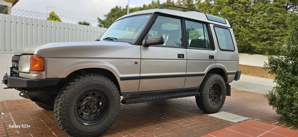 Land rover discovery 300