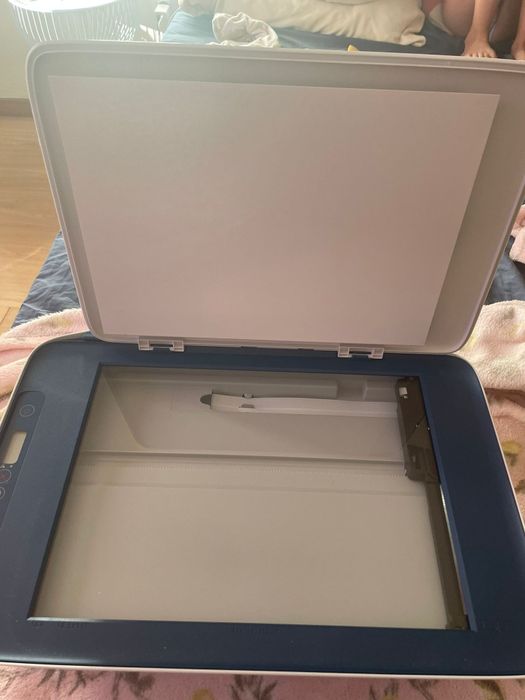 HP DeskJet 2700e