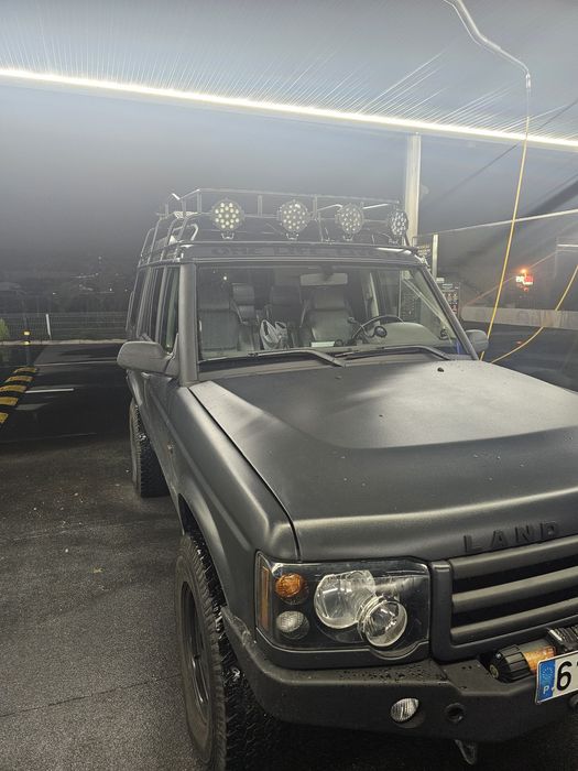 Land Rover Discovery td5( com grade tejadilho e farois)