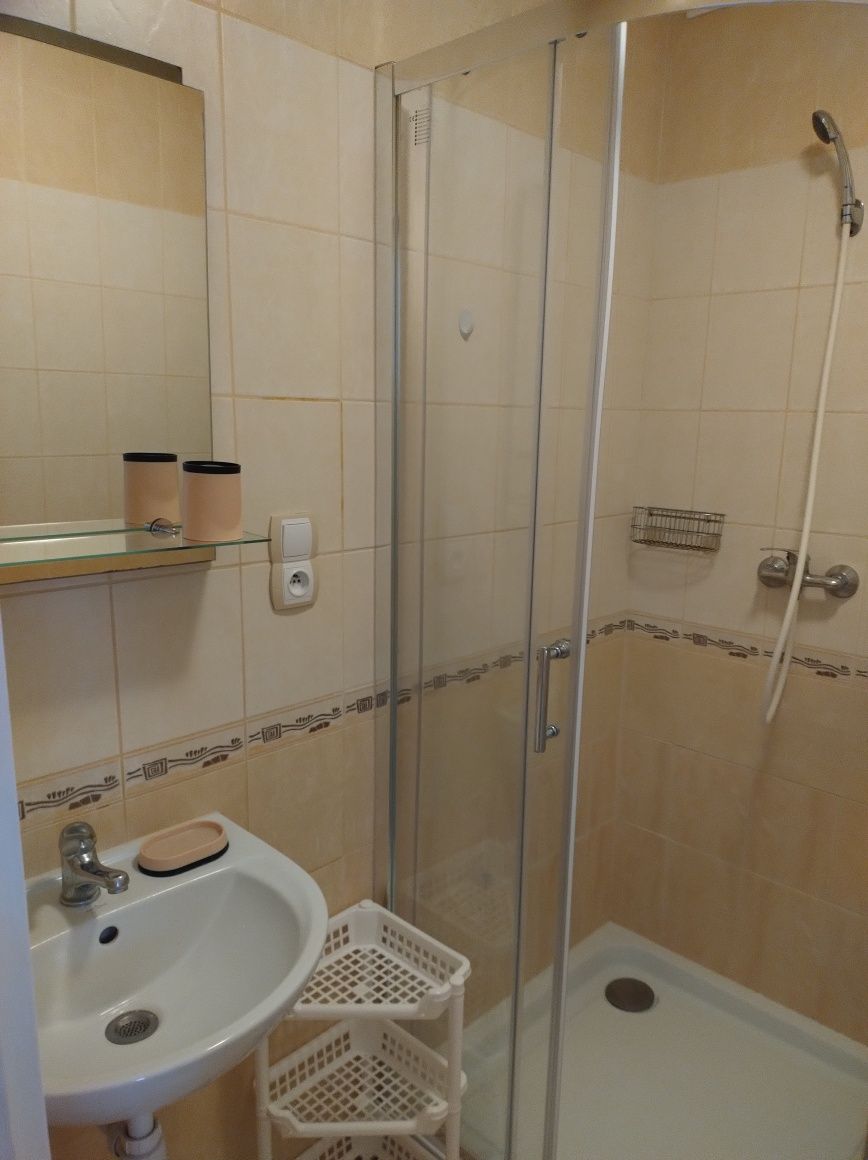Pokoje gościnne, apartamenty, w centrum Solec Zdrój.