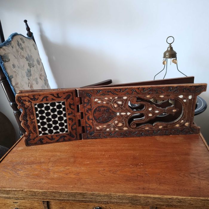 stara oryginalna podstawka pod książkę Tora Tanach Judaika