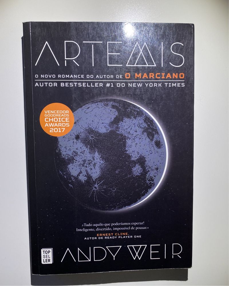 Artemis - Andy Weir