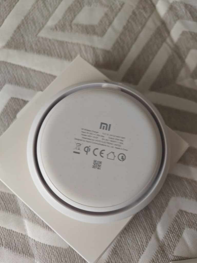 Xiaomi - Mi Wireless Fast charger 20W