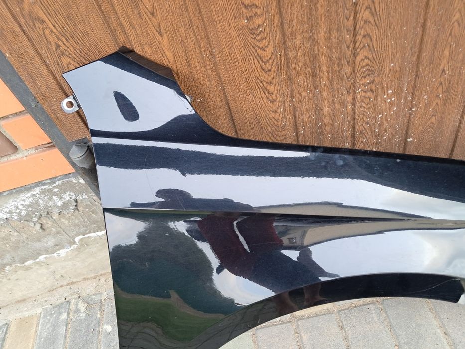 Крило LC9X праве переднє пасат б  7