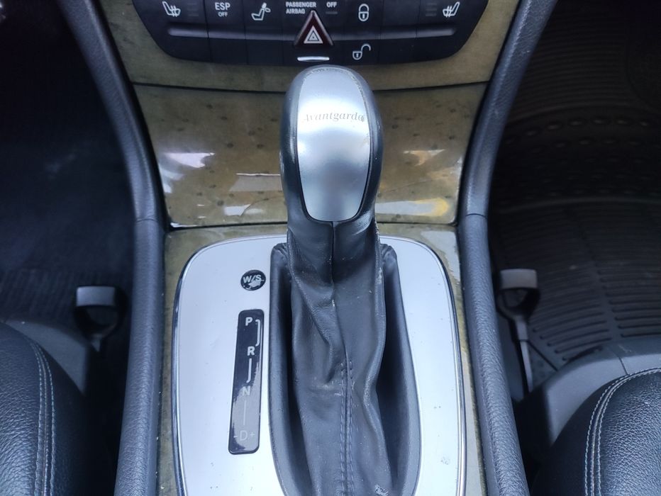 Mercedes E220 Automático AVANTGARD
