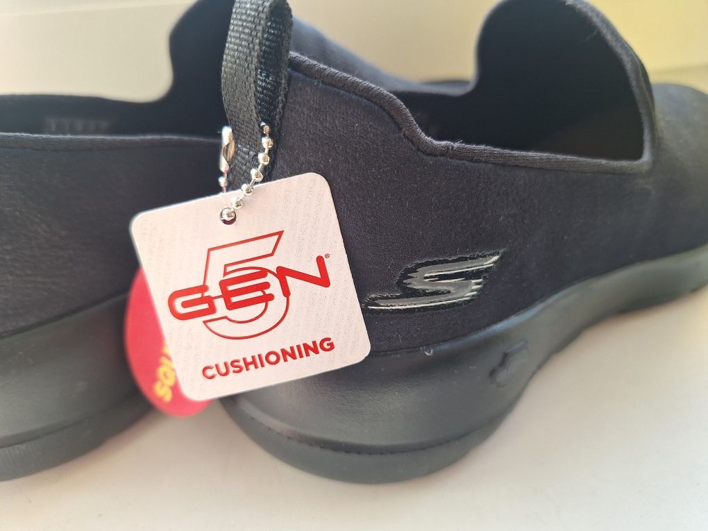 Мокасини сліпони Skechers "Sassies Butterfly" 38розмір/25см