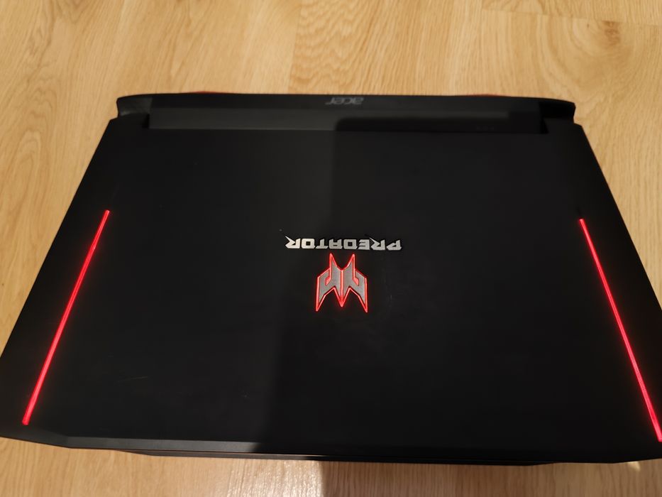 Laptop Gamingowy Acer Predator GX-792  i7 / 32GB RAM / GTX 1080 / SSD