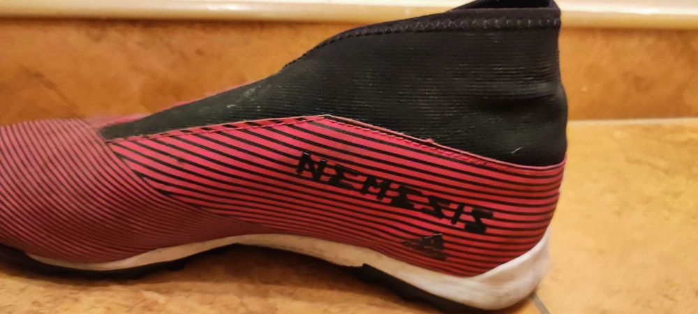 Turfy buty piłkarskie halówki Adidas Nemeziz