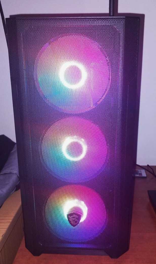 Pc Intel i5 12400f com AMD RX 6600 8GB