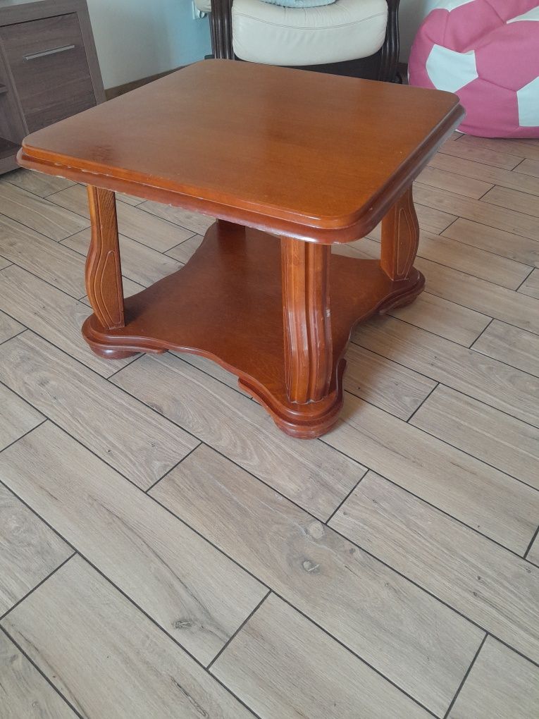 Dębowy stolik kawowy