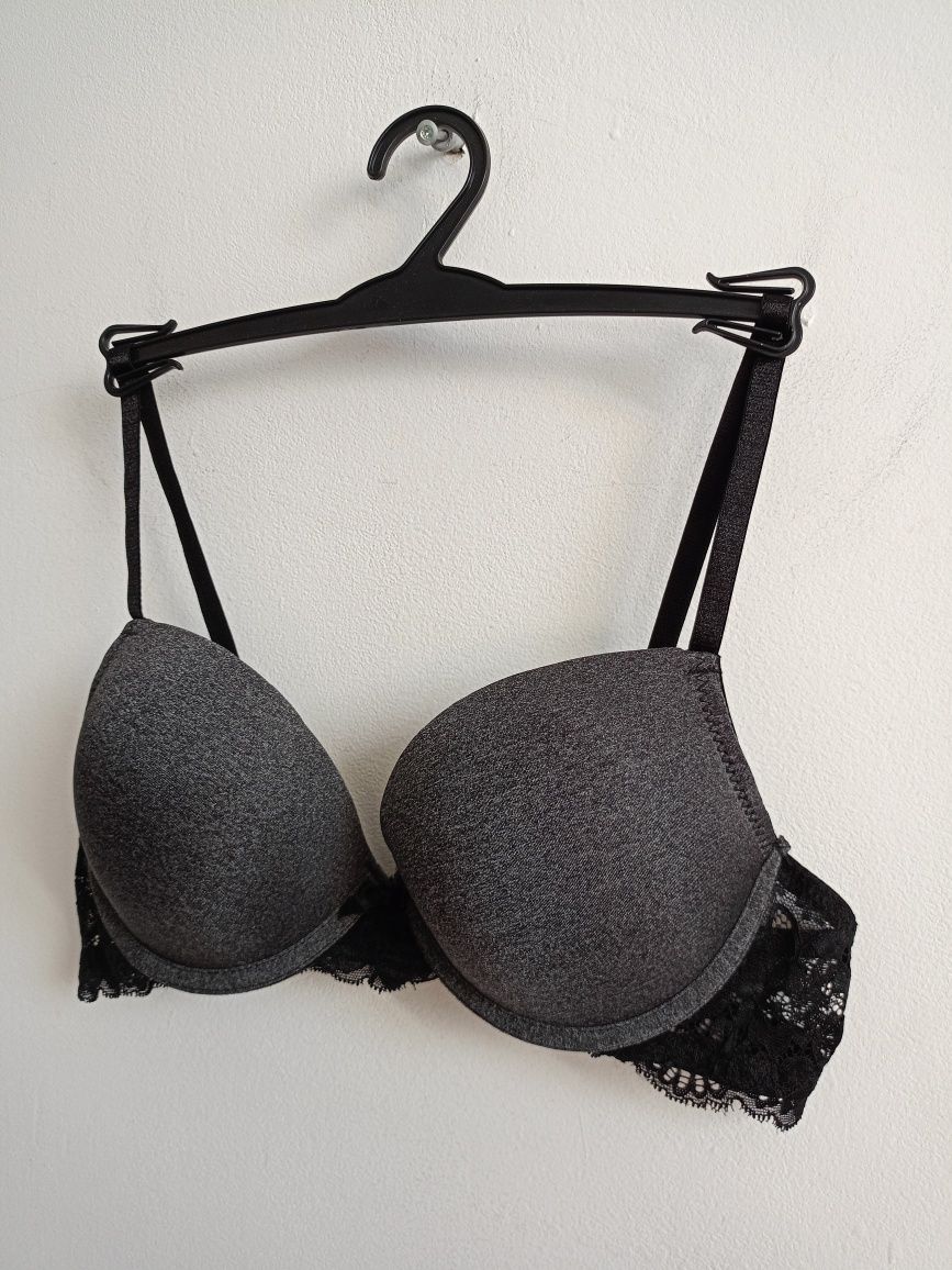 Nowy biustonosz Censored roz 75C